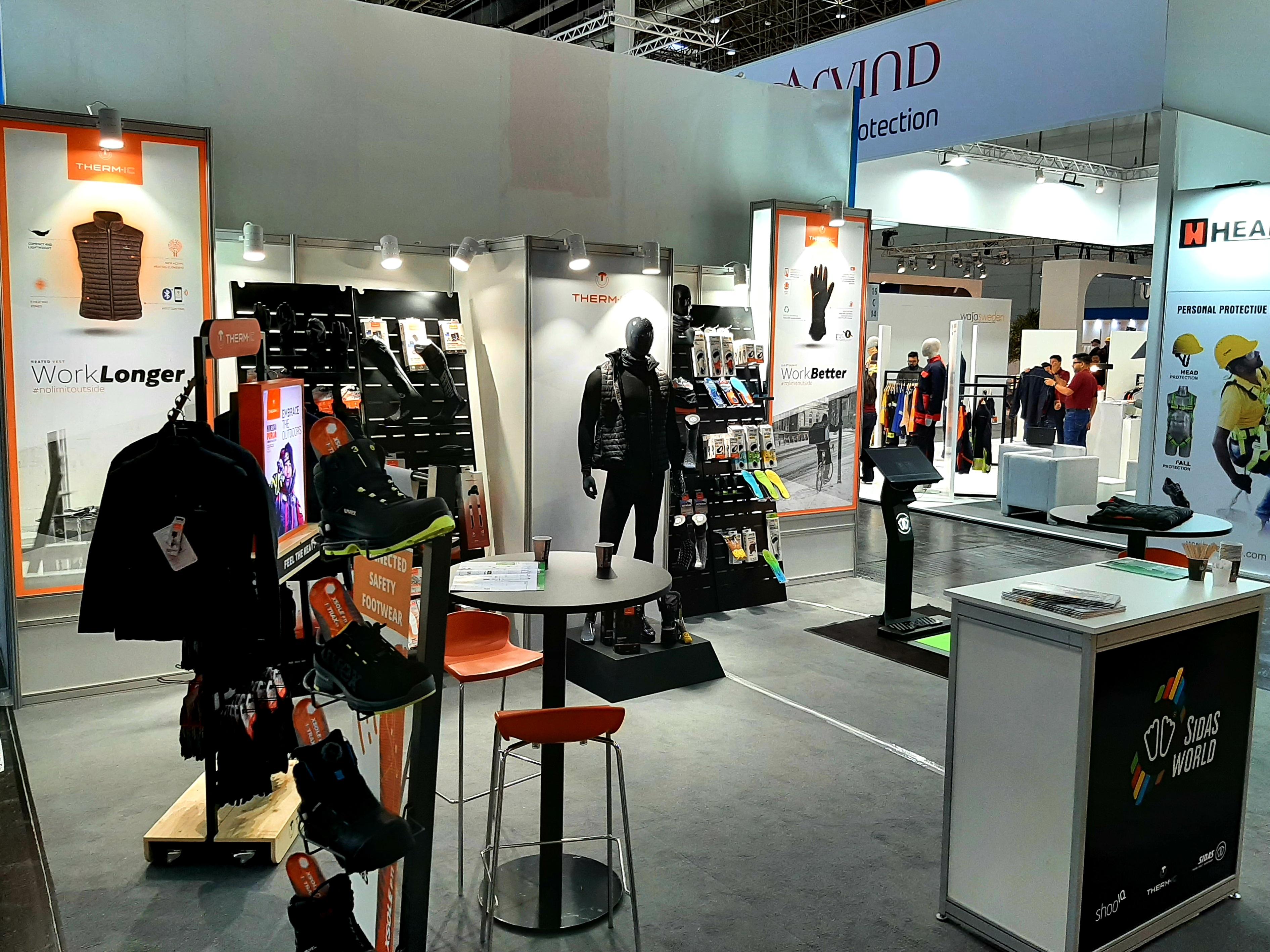 Therm-ic booth at A+A trade show in Düsseldorf